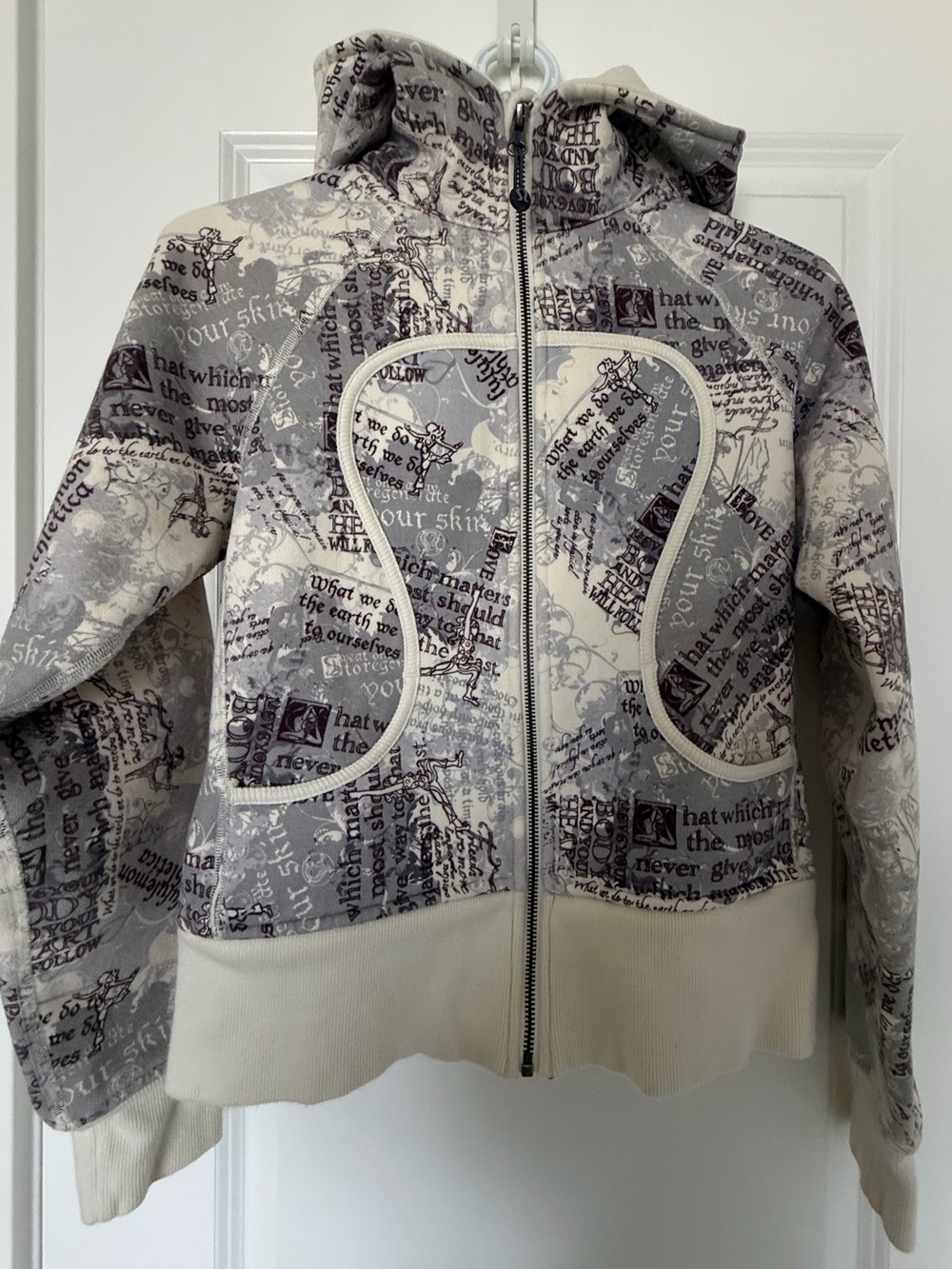 Lululemon Scuba Hoodie Full Zip Newspaper Print Size 4